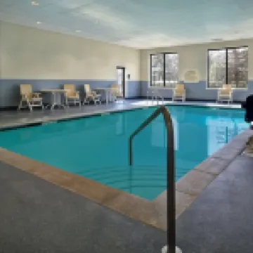 햄프턴 인 화이트 리버 정크션