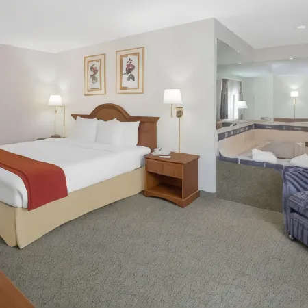 Baymont by Wyndham Freeport