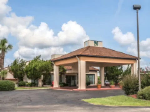 クオリティイン マリアナ サウス ジャクソンのホテル