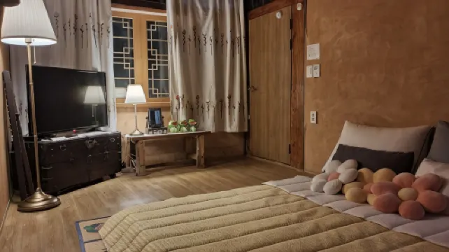 Gwangju Jangmiok Hanok Pension