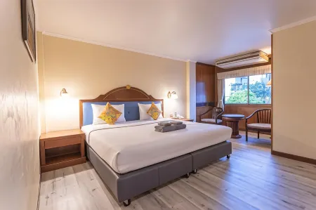 Sabai Inn nearby Central Marina