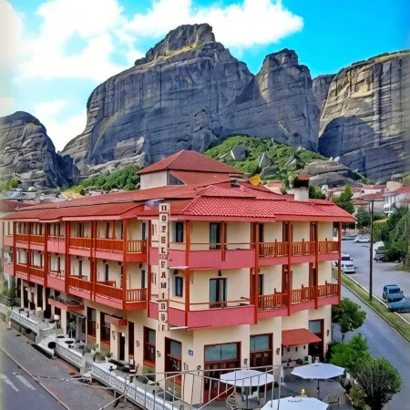 Famissi Hotel
