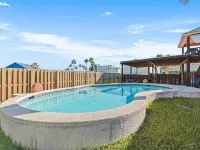 Perfect getaway for all!  Fish and hunt with all the comforts of home! Hotels in Willacy County
