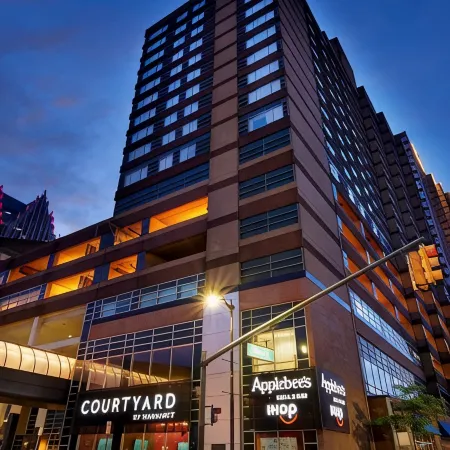 Courtyard Detroit Downtown Отели рядом с достопримечательностью «Симфонический оркестр Детройта»