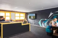 Summer House Brisbane - Hostels