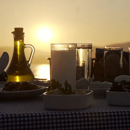 Maya Bistro Hotel & Beach