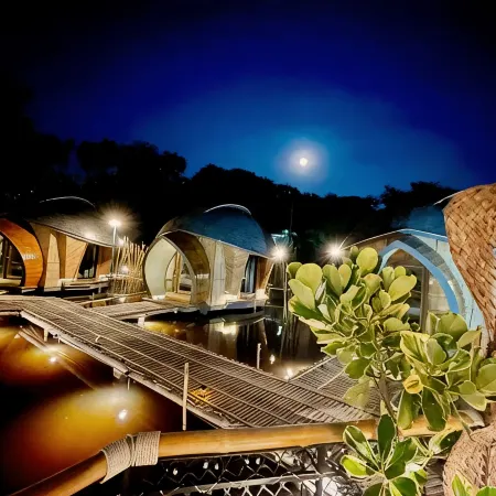 Turtle Bay Eco Luxe Hua Hin Отели рядом с достопримечательностью «Пляж Сай Ной»