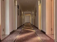 Yijia Hotel