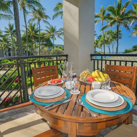 Stunning Corner Villa, Ocean Views from Every Bed