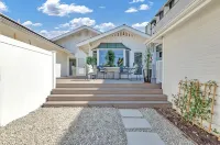 LUXURIOUS CRAFTSMAN HOME 3-BLOCKS AWAY FROM BEACH - บังกะโล