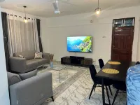 Spacious 1bedroom apartment in Nyali Mombasa /hotshower/washing machine /wifi - 2 ดาว