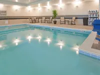 Hampton Inn & Suites Bellevue Downtown-Seattle - Pools
