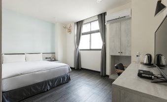 Raise Hotel