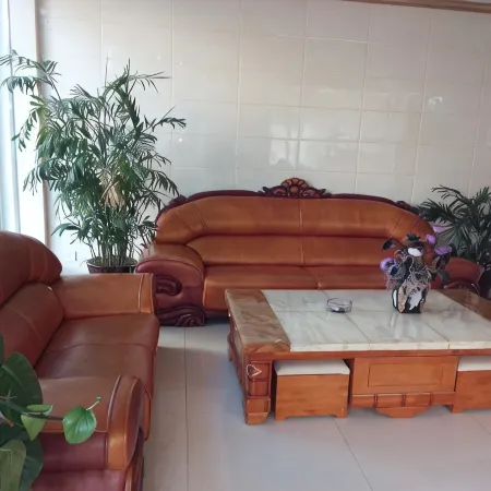 Dayao Xinhong Business Hotel