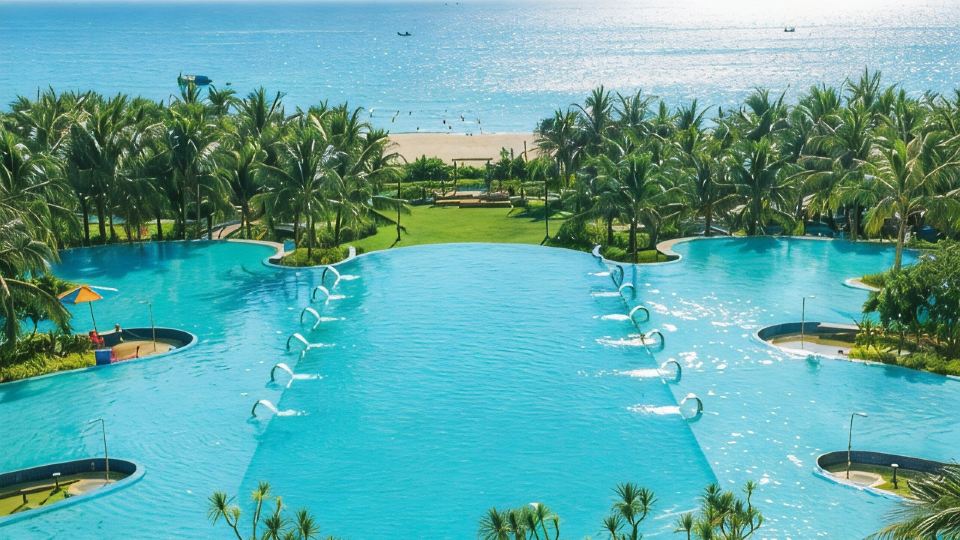 Cam Ranh Beach Resort – 5 Mins to Airport