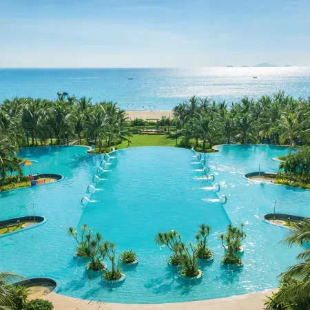 Cam Ranh Beach Resort – 5 Mins to Airport