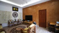 Voon Cottages@Pinjistation | Private Pool | 10pax