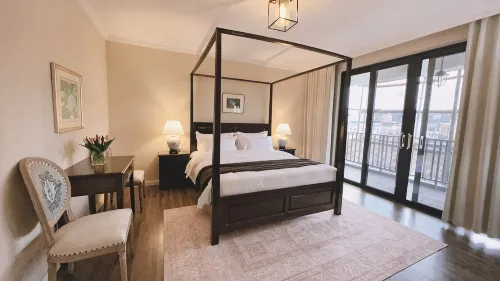 Eiffel Art Hotel