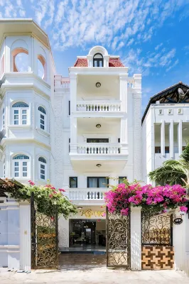 Joi Home The Hidden Villa Отели рядом с достопримечательностью «Пляж Фронт-Бич»