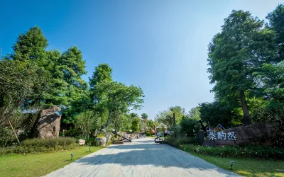 One house Hotels in Zhuolan Town