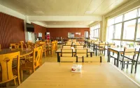 Fenghuang Huating Hostel