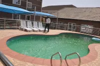 Western Dreams Hotel - Swimmingpools