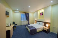 Nash Mini Hotel - Wifi