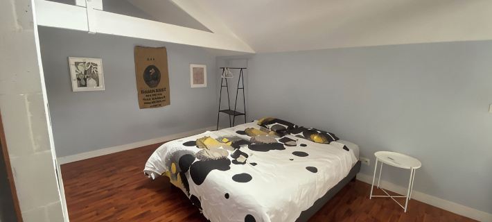 Cosy loft Hotels in Cognac