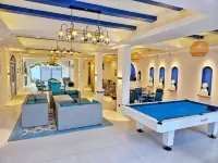 D'KRONOS HOTEL & RESORT