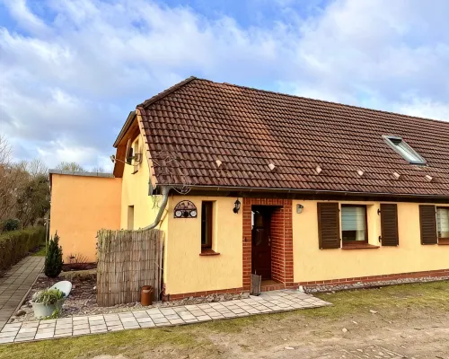Our modern Landruhe vacation apartment invites you to relax! Hotéis em Prignitz