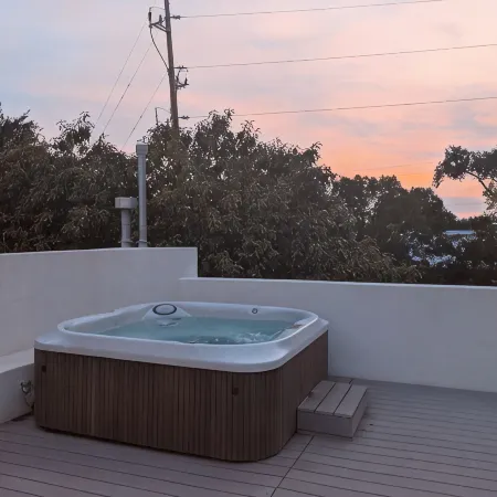 Architecture Award Winner! Exclusive Rooftop Hot Tub Near Old Town & Downtown