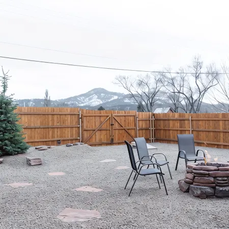 Relaxing Stoney Cottage- Air Conditioning and Gas Fire Pit.