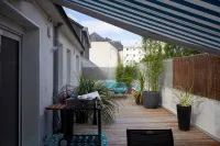 Beautiful spacious apartment with terrace - town center and 2 steps from the beaches - garage