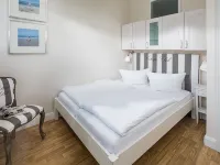 Cozy Vacation Apartment Kaiserhof 002, Directly on the Beach 노르데메이 호텔