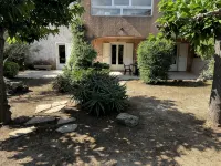Flat with garden, 5000 sq. mt. of land, ideally located at Pinarello beach - 3つ星