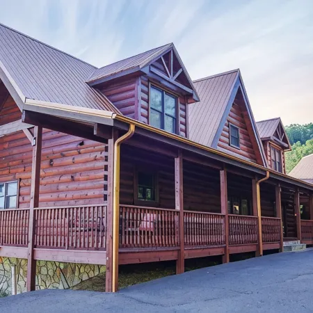 Huge Mountain Estate,Blue Ridge View, Sleeps 18, Hot Tub, Deck, & Game Room