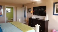 Spectacular Oceanfront Views , Free Wifi, HD Smart TV'S, Summer Special Rates