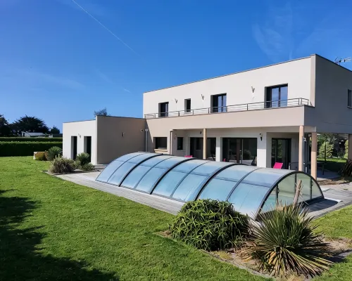 Modern villa in Les Sables d'Or with heated pool Hotels in Plurien