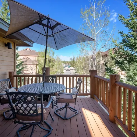 Luxury Townhouse in Winter Park - Private Hot Tub & Decks
