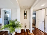 Ultra Modern 3 BR Apt - 5 min walk to the Beach! - 4-Star
