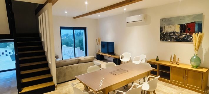 Magnificent 9-person house close to town center. Hotéis em Valence