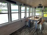 A cozy Adirondack cabin with mountain and lake views! - Alphydda