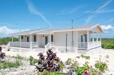 Lovely 2-bedroom cottage with sea views located in Exuma, Bahamas Hotels in 