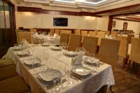 Elegant Hotel & Resort - breakfast
