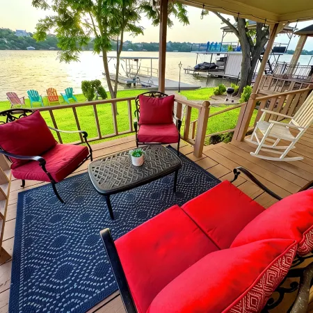 Lazy Days Lakefront Retreat Lake Granbury Home, Yard, Dock-Lift, Covered Parking