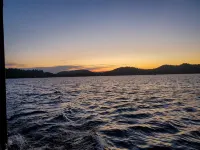 Oh Deer • Waterfront Cabin, private dock, Sleeps 8 - Chalets