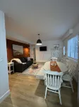 1BR Legal Suite near Brannen Lake, North Nanaimo - บังกะโล