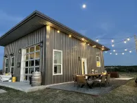 Gateway to the Hill Country and Texas Wineries on 10 acres! - 3성급