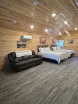 Cabin Unit 6 of 6 with AC and WiFi in lovely Paige