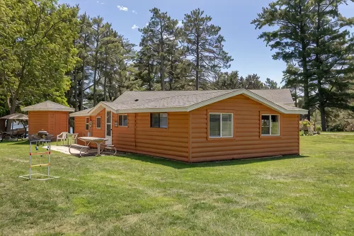 Cabin on Farm Island Lake in Aitkin